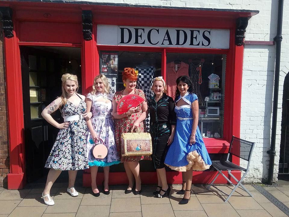 5 Decades Vintage Boutique 