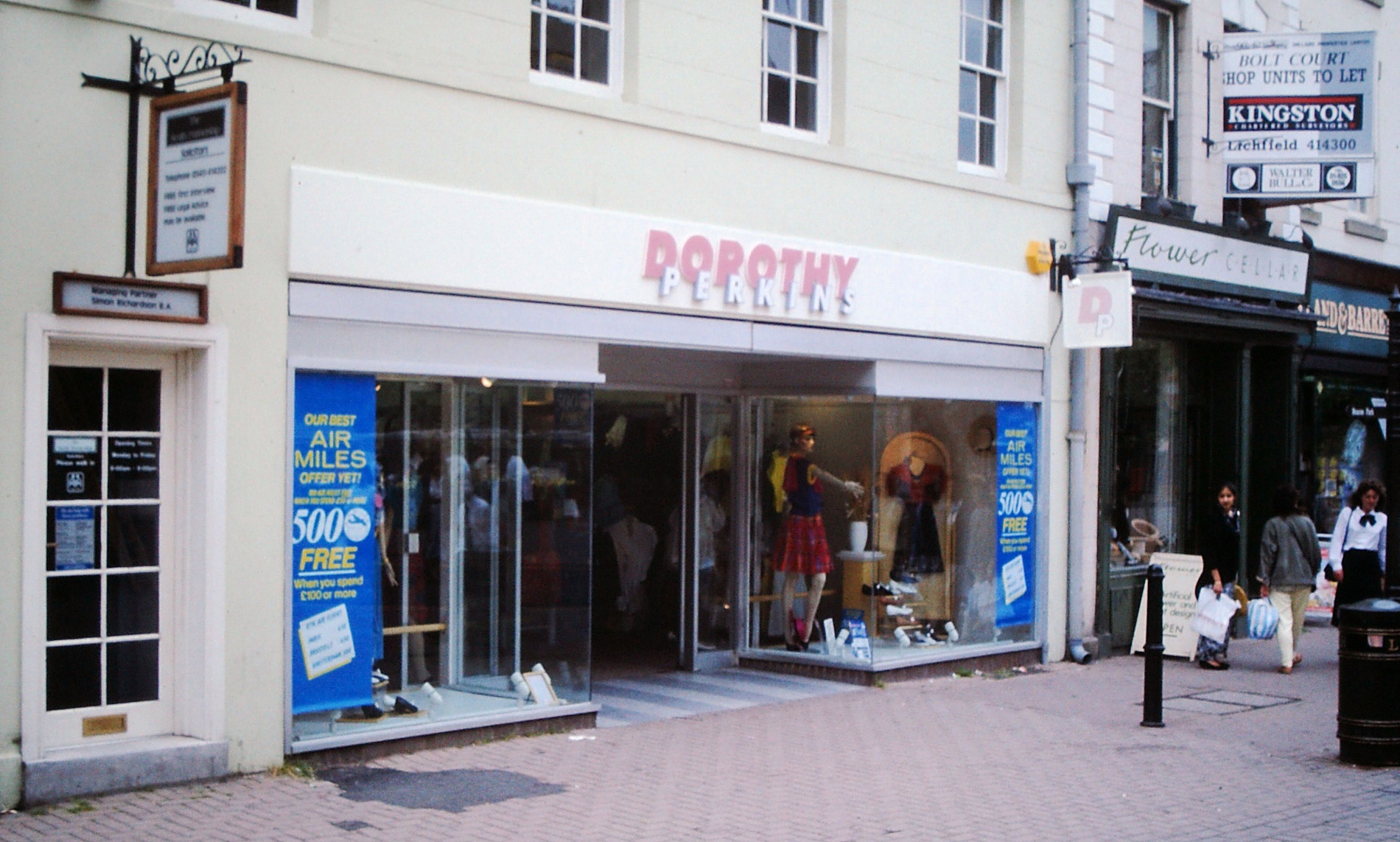 5 Dorothy Perkins